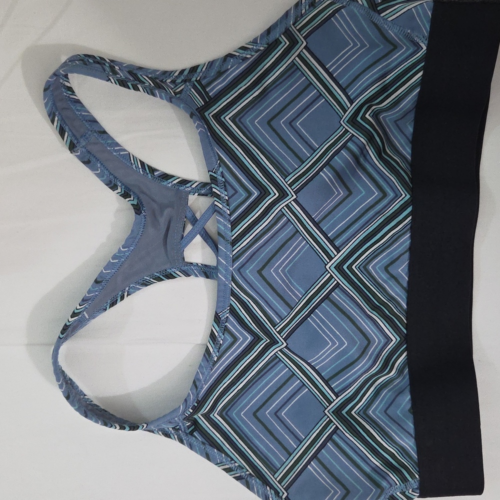 VICTORIA'S SECRET Sport Crop Top - Black and Blue🧿